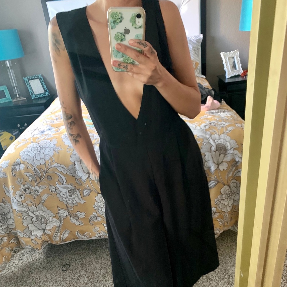 Black mid length Jumper